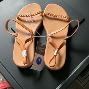 Tommie Sandal by Universal Thread size 7